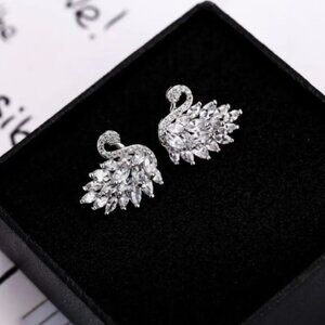 🍏50% OFF/3+...Sparkly CZ Swan Stud Earrings